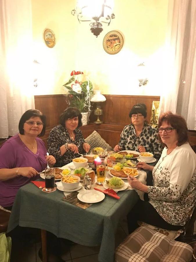 מלון לודוויגסבורג Gasthaus Hirschberg מראה חיצוני תמונה